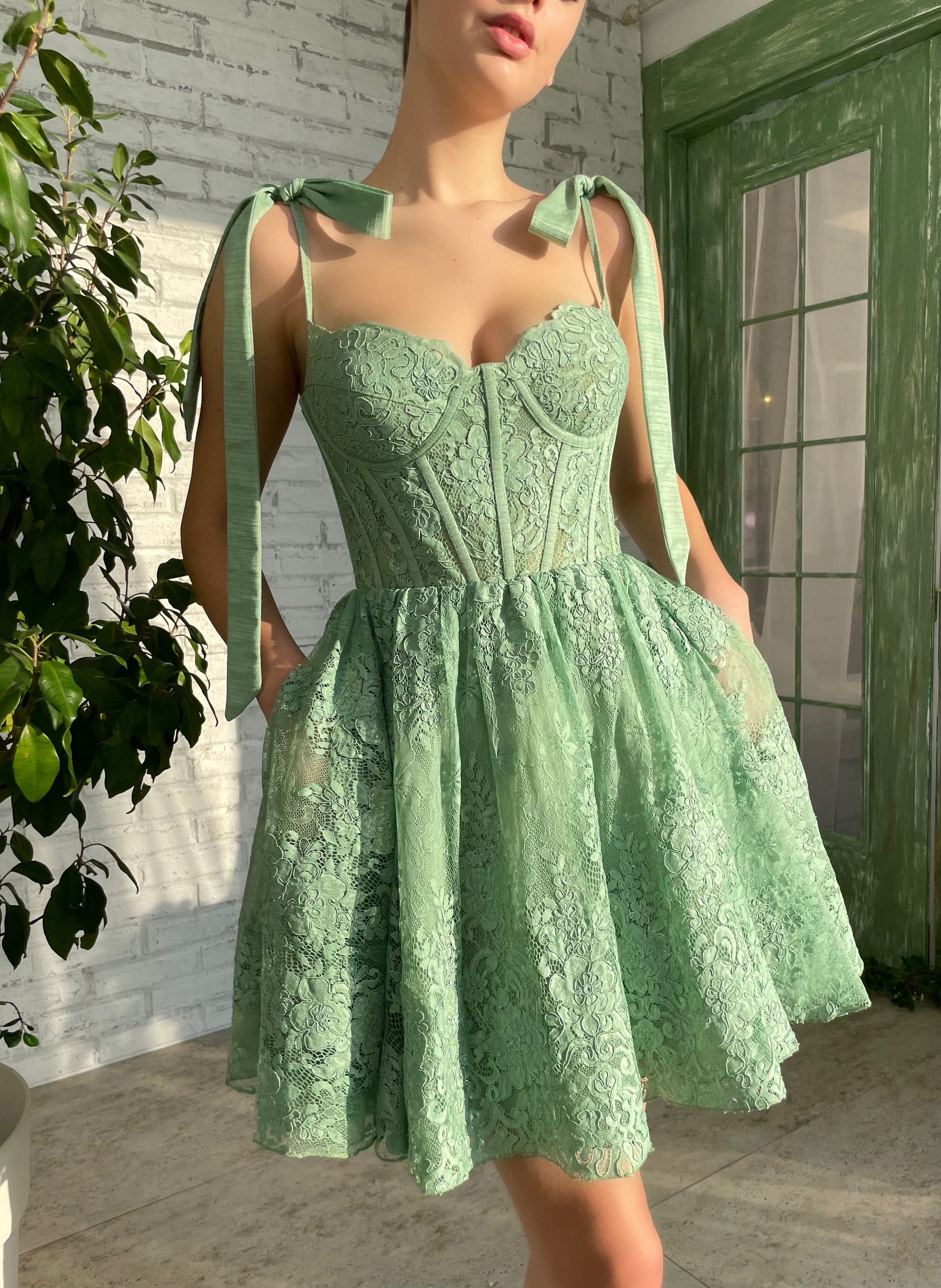 green dress mini